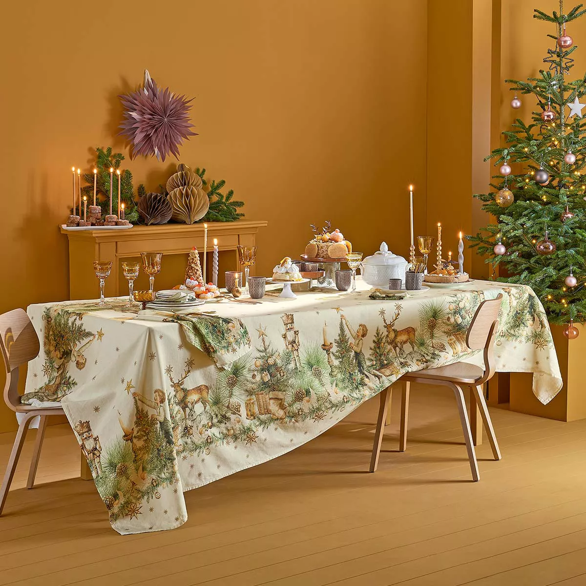 Tischdecke halbleinen vorgewaschen 150 g/m² bedruckt grün beige Noel vintage dore