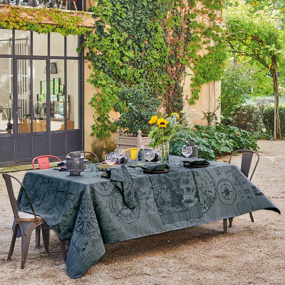 nappe jacquard Rose des vents - Garnier-Thiebaut